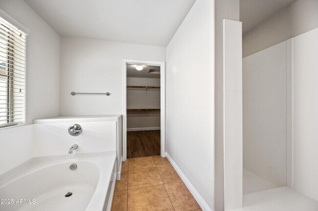 Building Photo - 2679 N Riley Rd