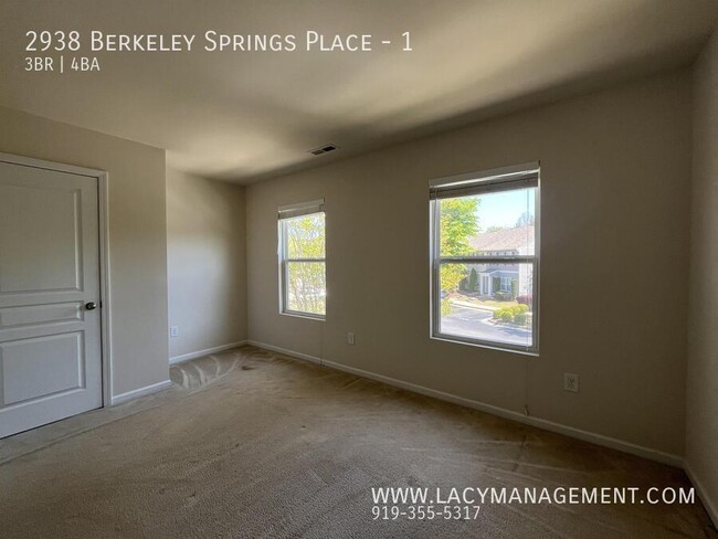 Building Photo - 2938 Berkeley Springs Pl