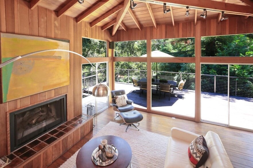 Primary Photo - 3534 Oak Knoll Dr