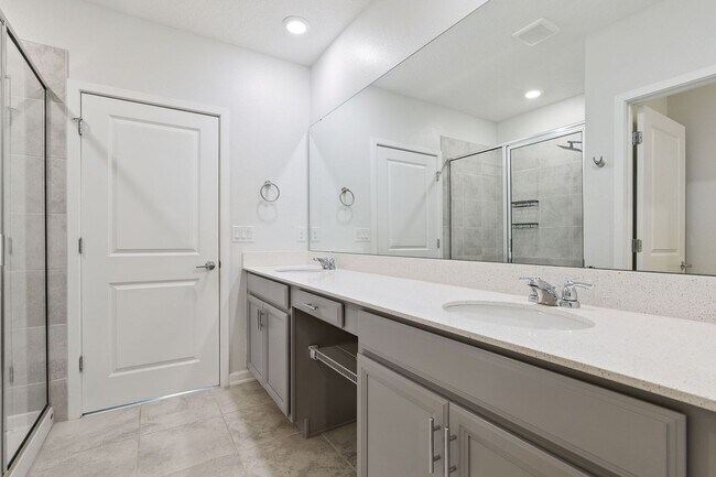 Building Photo - Spacious and Modern 5 Bedroom Home in Gated Arden Park North