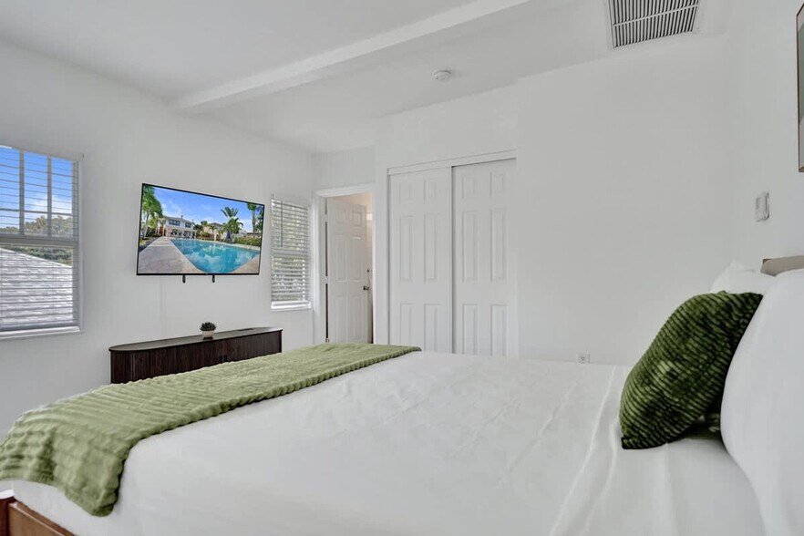 Building Photo - 901 N Federal Hwy