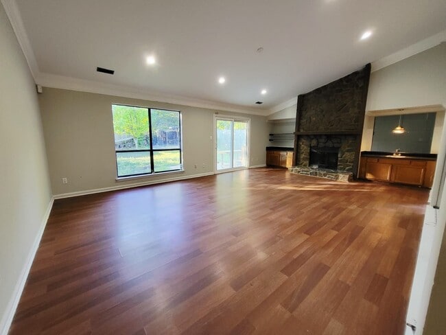 Building Photo - 4715 Cricklewood Ln