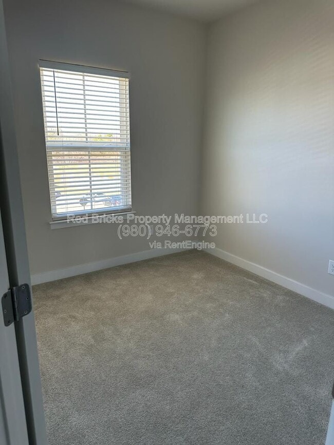 Building Photo - 1728 Aspire St