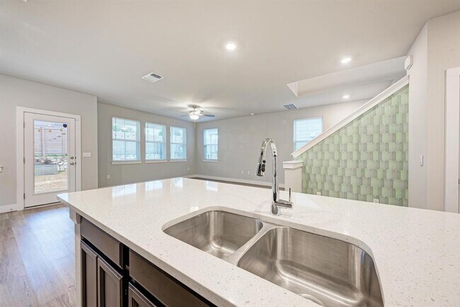 Building Photo - 7319 Travertine Spring Dr