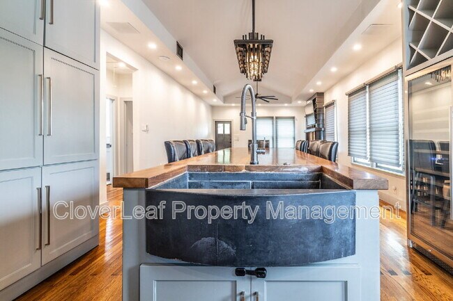 Building Photo - 1398 Jackson St
