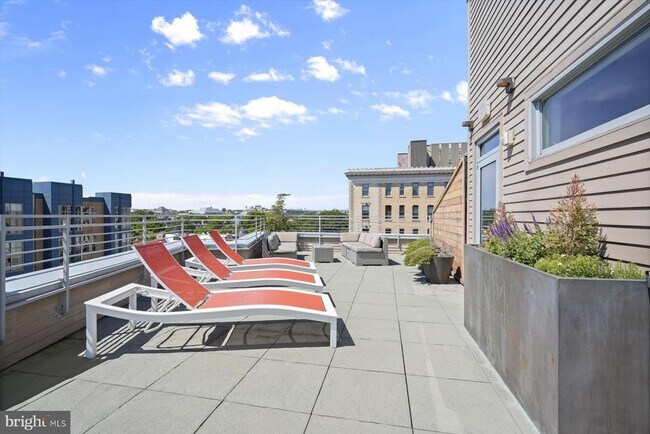 Building Photo - 1311 13th St NW