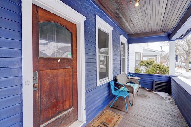 Building Photo - 2 Sumner Park