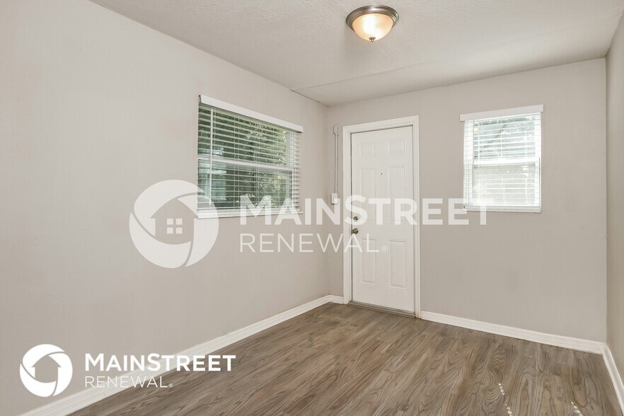 Building Photo - 2409 Straker Ct