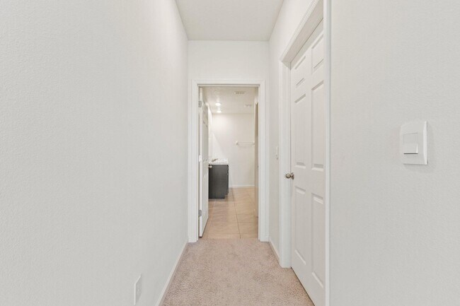 Building Photo - 9208 Potomac Dr