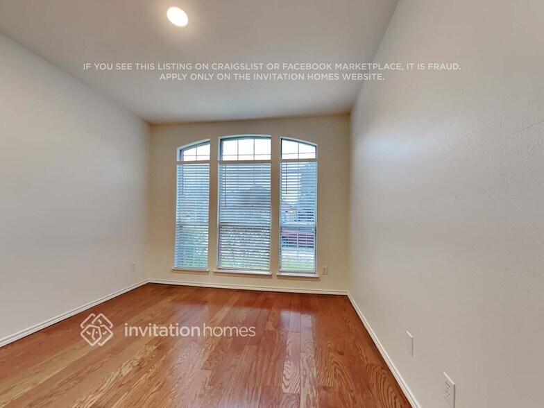 Building Photo - 5609 Parkplace Dr