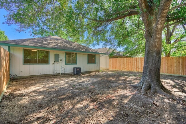 Building Photo - 23419 Summer Pine Dr