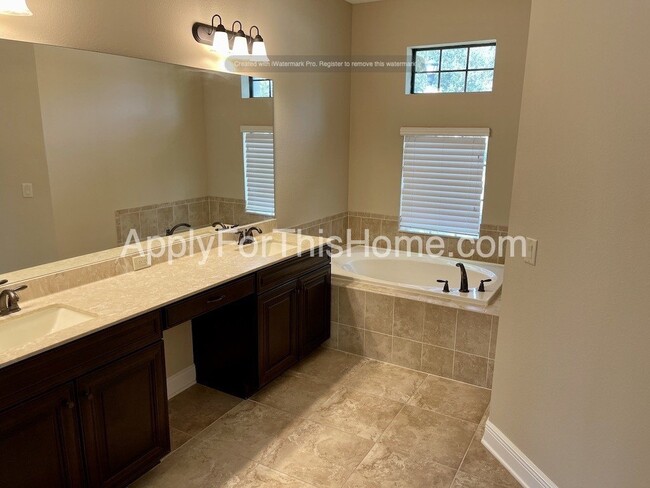 Building Photo - Single Family Dream Home in Gated Community