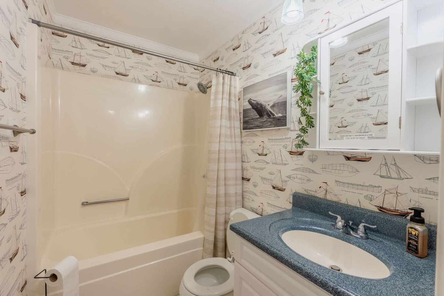 Building Photo - 21 Lagoon Rd