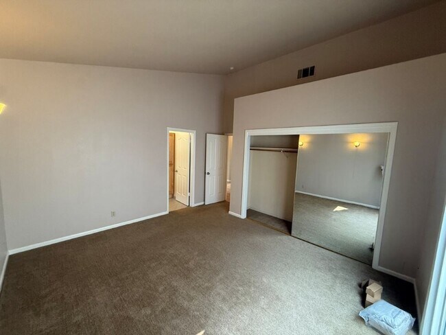 Building Photo - 900 Bluewater Dr