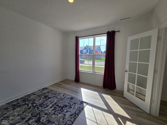 Building Photo - 5128 Summerton St