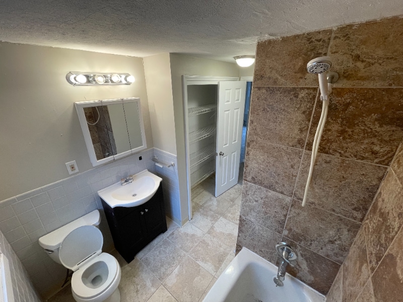 Building Photo - 1125 Vine St