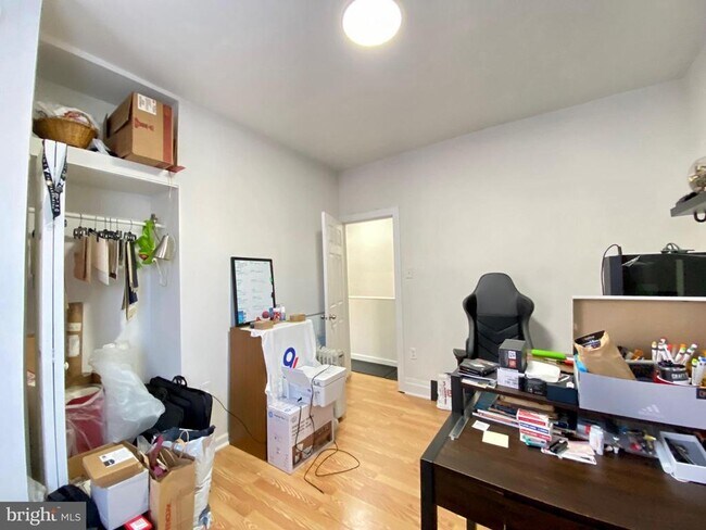 Building Photo - 2035 N Gratz St