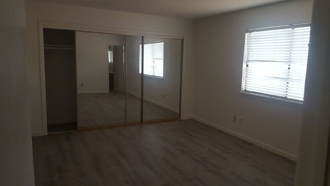 Building Photo - 19660 Neuralia Rd