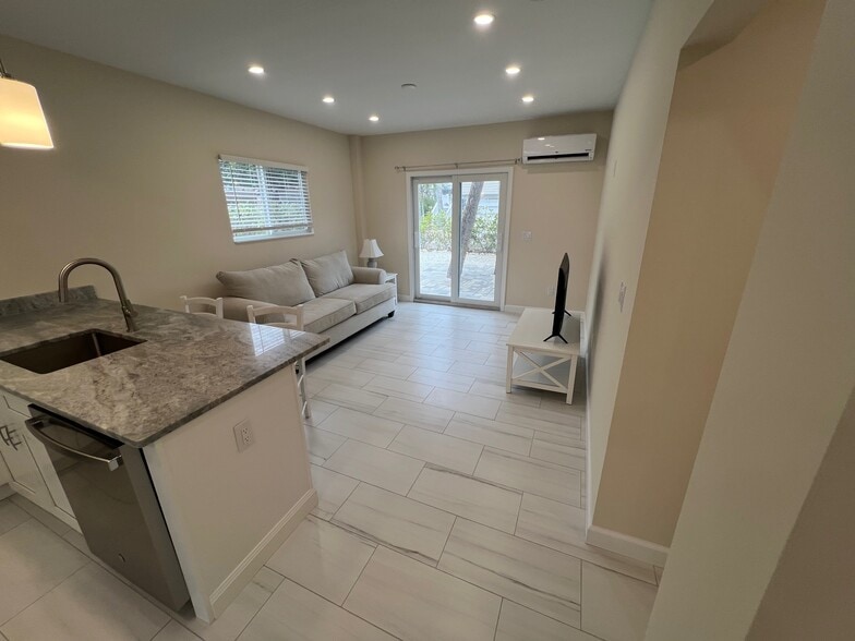 Building Photo - 191 Anchorage St