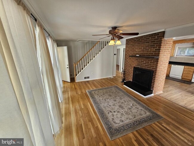 Building Photo - 319 Dean Dr