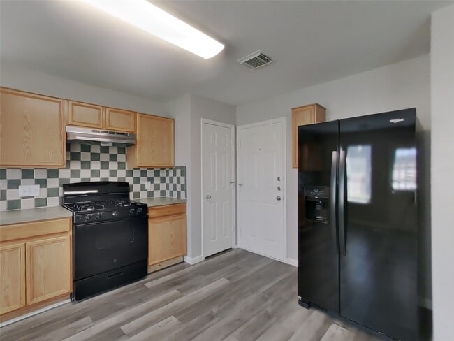 Building Photo - 2642 Skyview Shadows Ct