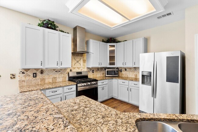 Building Photo - 2028 Austin Dr