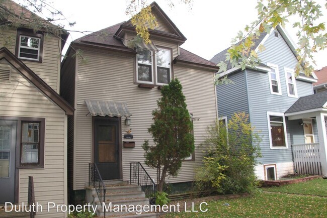 Building Photo - 4 br, 2 bath House - 2819 West 2nd Street