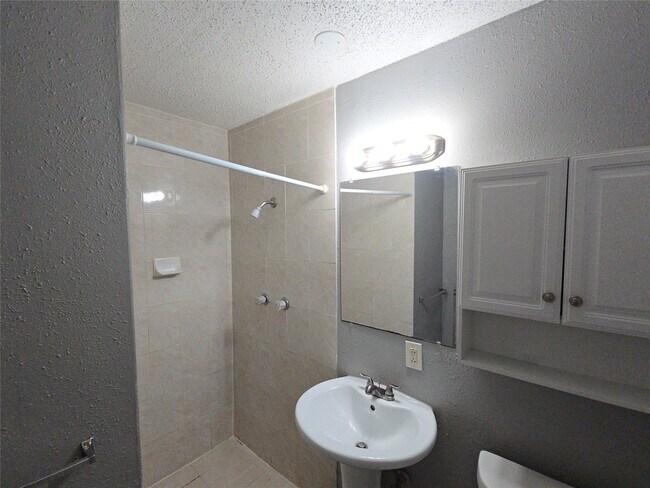 Building Photo - 5115 Balkin St