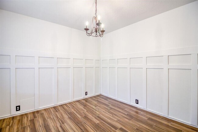 Building Photo - 21222 Somerset Park Ln