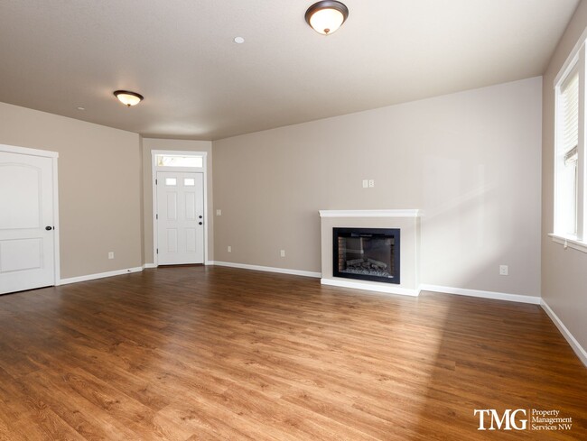 Building Photo - Modern Living with A/C and Attached Garage!