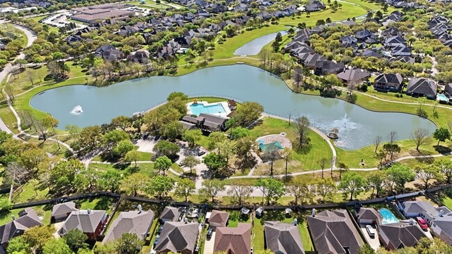 Building Photo - 20811 Garden Arbor Ln