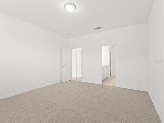 Building Photo - 11234 Sycamore Glen Loop