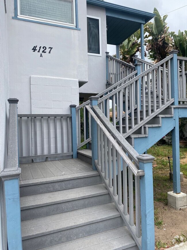 Building Photo - m529 - Mann