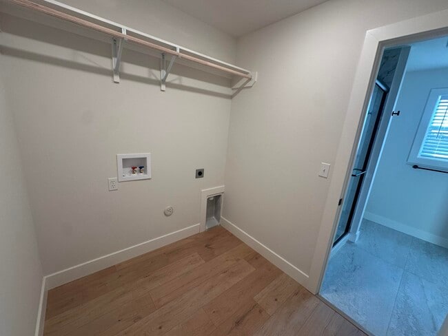 Building Photo - 5317 Makana Ln