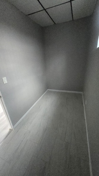 Building Photo - 386 Park Ave