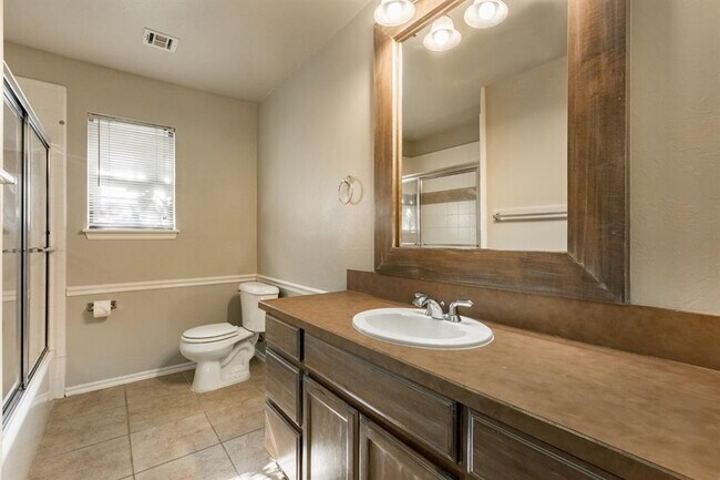 Building Photo - 2524 NW 165th Terrace
