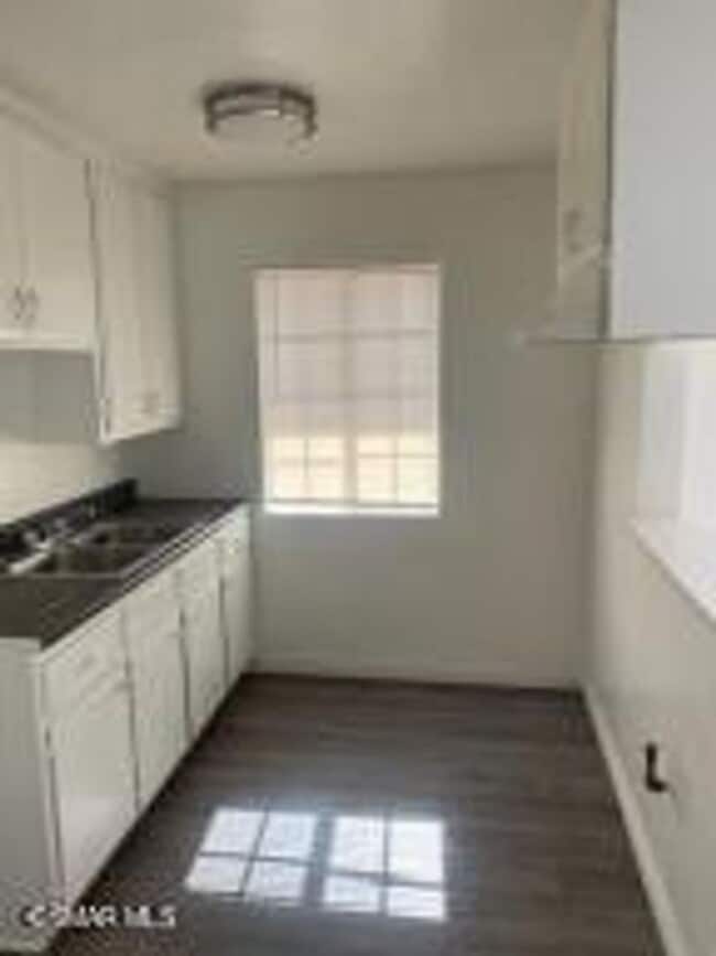 Building Photo - Affordable and Charming 1 bedroom / 1 bath...