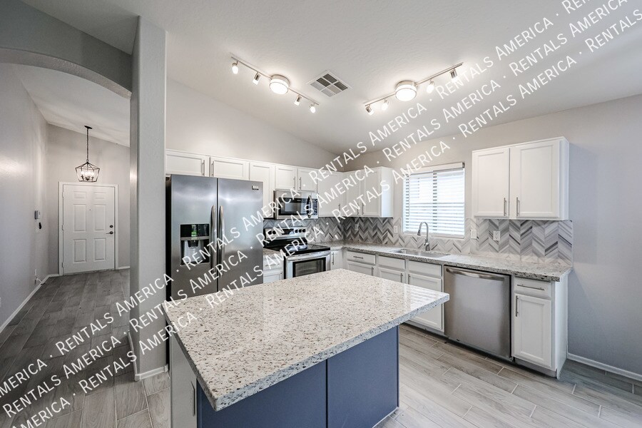 Building Photo - 45511 W Dirk St