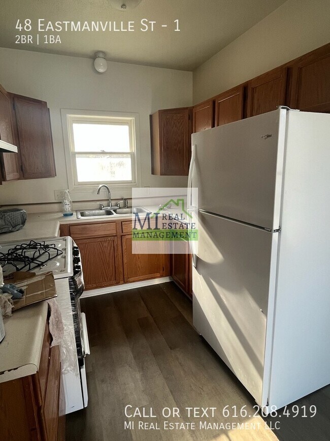 Building Photo - 48 Eastmanville St