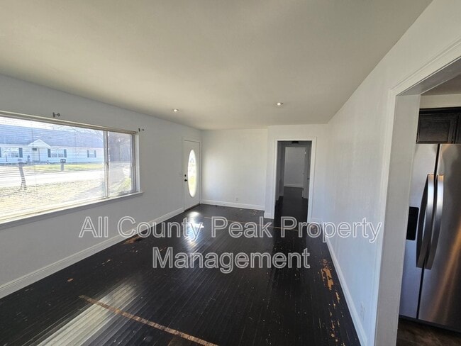 Building Photo - 1605 S Mack Smith Rd