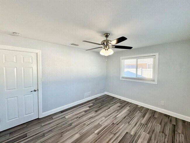 Building Photo - 1201 86th Ave N