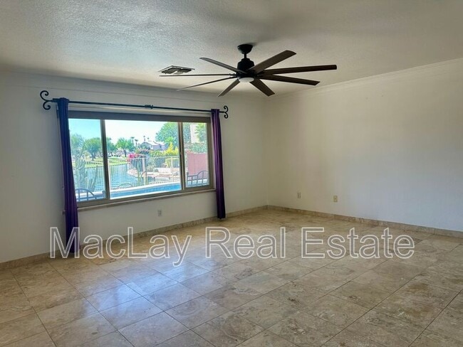 Building Photo - 395 W Sagebrush St