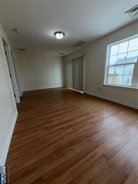 Building Photo - 110 Redwood Ave