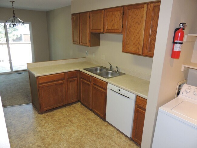 Building Photo - 815 S Joplin Cir