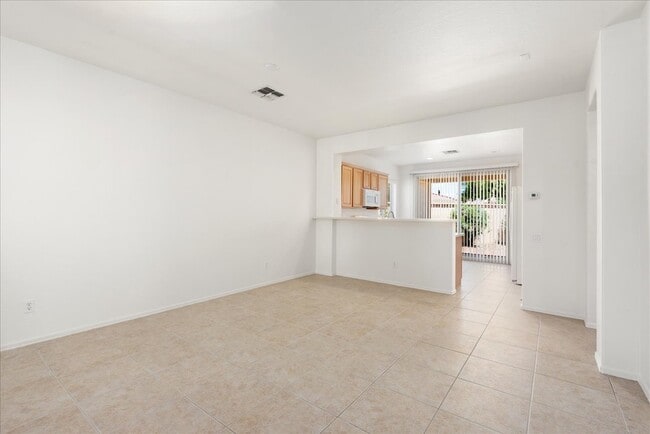 Building Photo - 22419 N San Ramon Ct