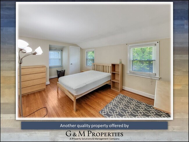 Building Photo - 4-Bedroom Single-Family - Walk to Strong/UofR!