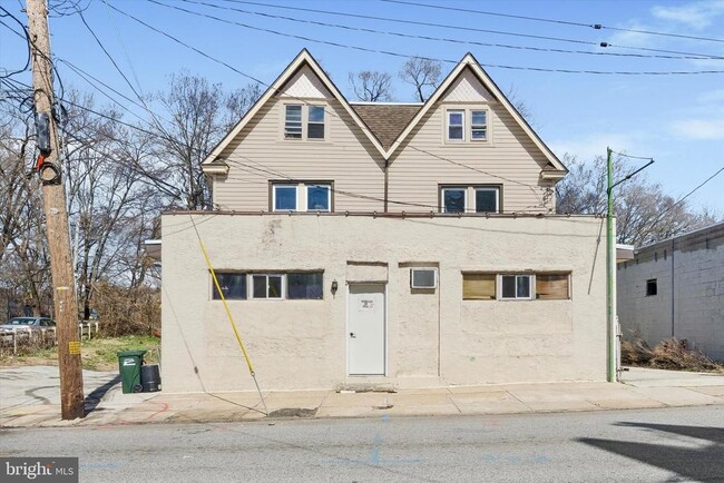 Building Photo - 909 Springfield Rd