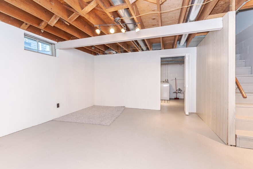 45N basement - 45 Whites Plz