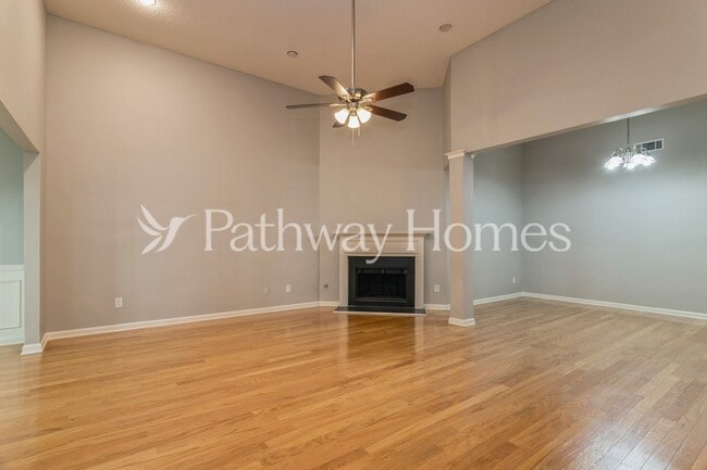 Building Photo - 4501 Holliday Rd