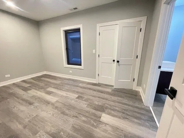 Building Photo - 5420 W Belmont St